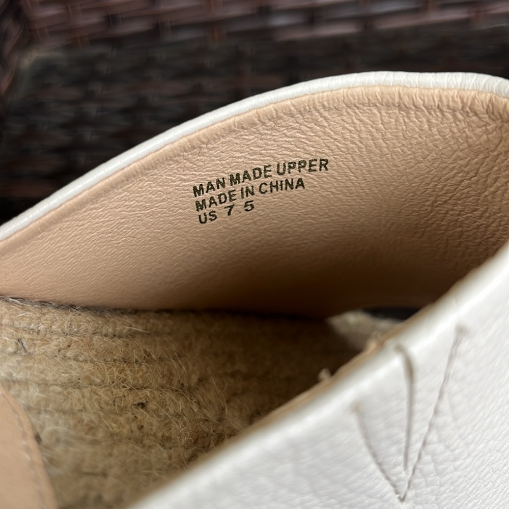 Oasis Society Women’s Cream Platform Slide Sandals - Picture 9 of 11
